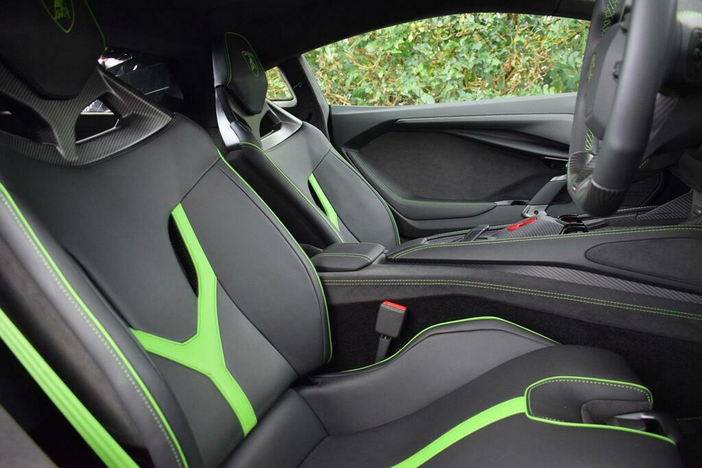 Lamborghini Revuelto 6.5 V12 Hpev Std  #21