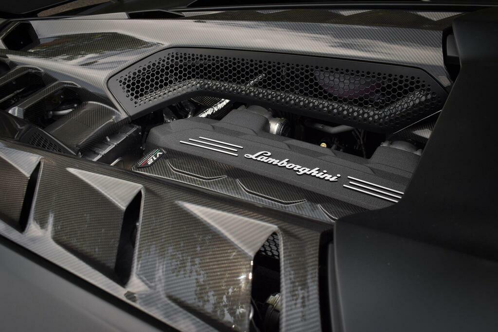 Lamborghini Revuelto 6.5 V12 Hpev Std  #12