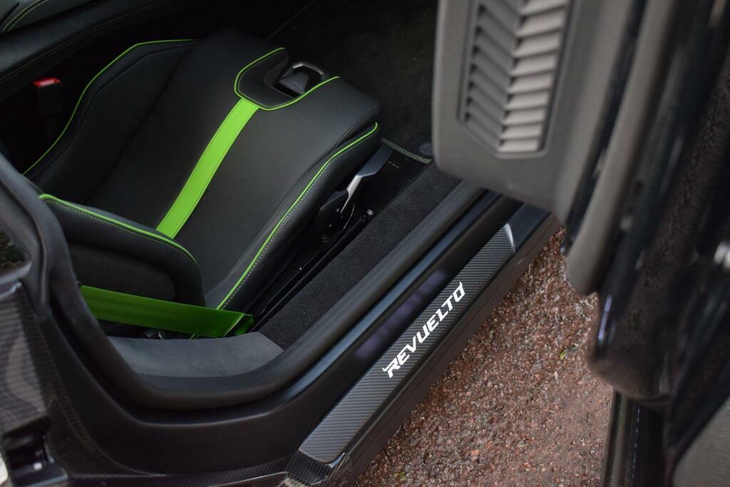 Lamborghini Revuelto 6.5 V12 Hpev Std  #22