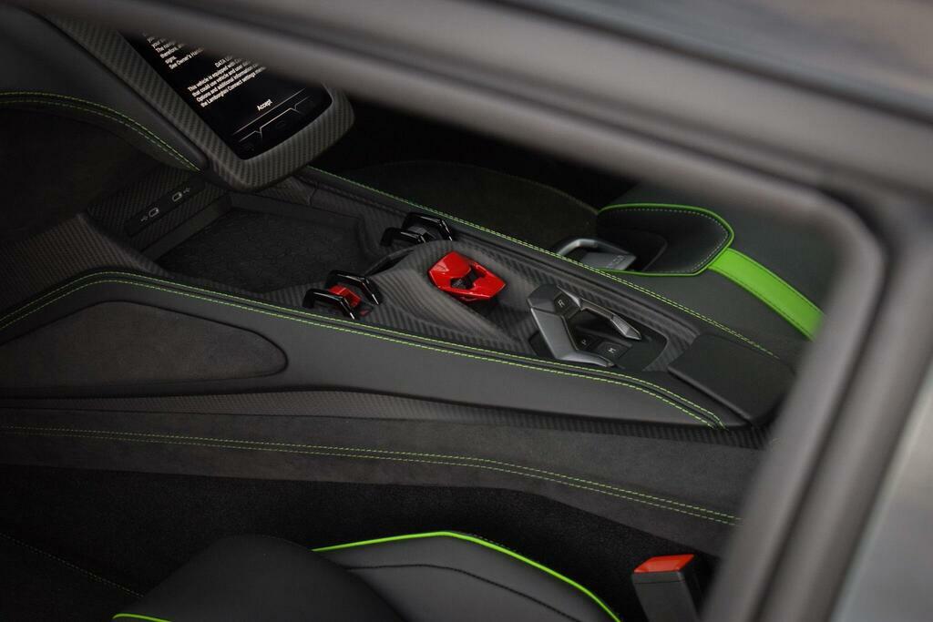 Lamborghini Revuelto 6.5 V12 Hpev Std  #25