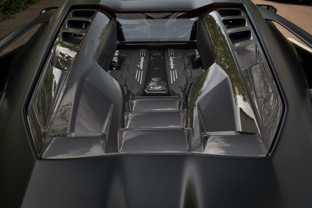 Lamborghini Revuelto 6.5 V12 Hpev Std  #11