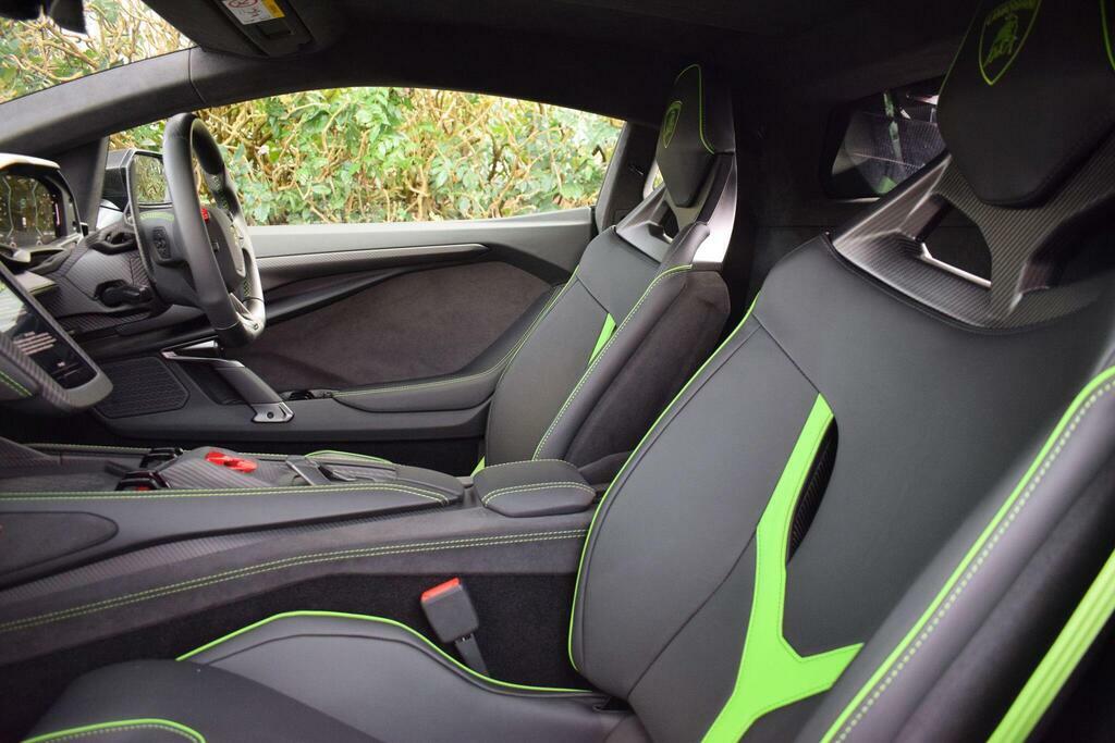Lamborghini Revuelto 6.5 V12 Hpev Std  #20