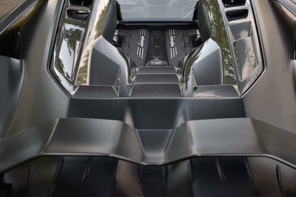 Lamborghini Revuelto 6.5 V12 Hpev Std  #16