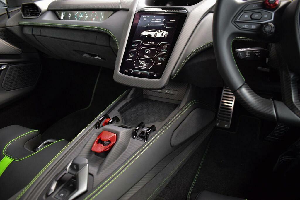 Lamborghini Revuelto 6.5 V12 Hpev Std  #34