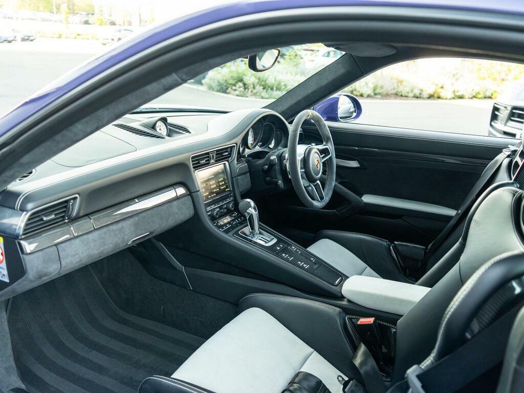 Porsche 911 911 Carrera 4S Grey #10