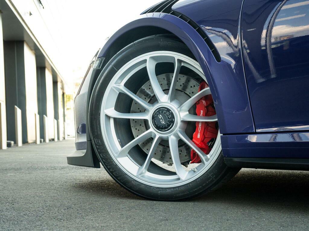 Porsche 911 911 Carrera 4S Grey #30