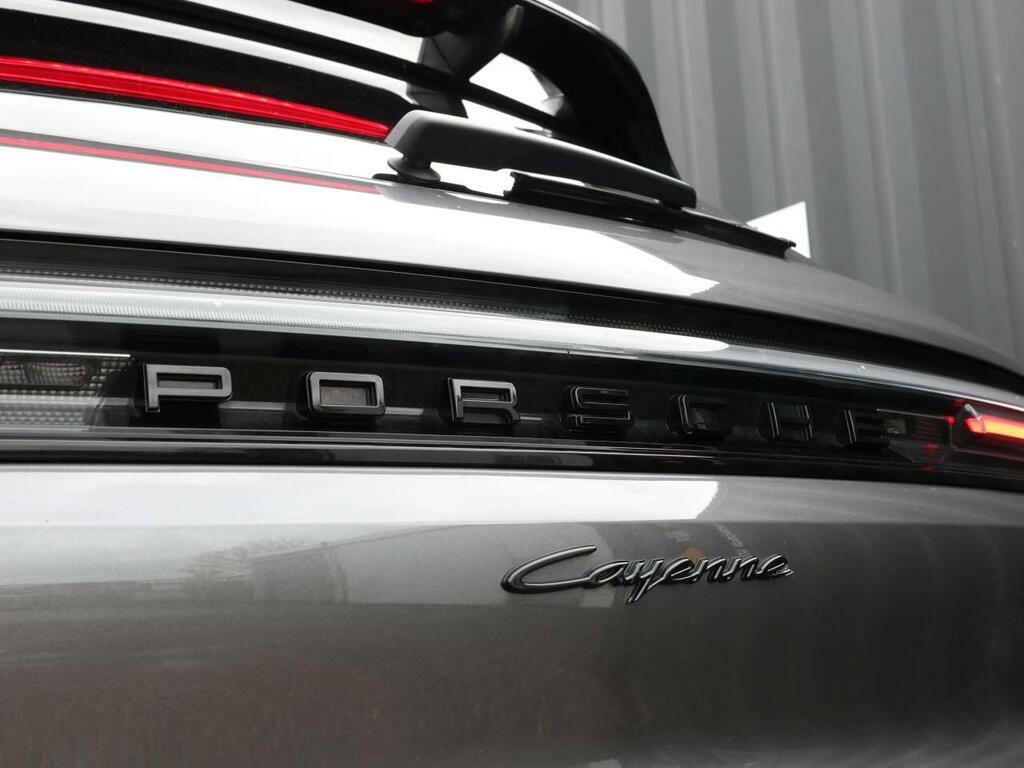 Porsche Cayenne   #16