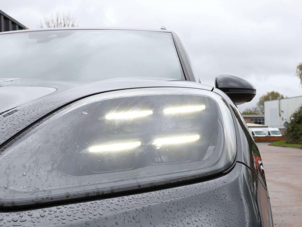 Porsche Cayenne   #12