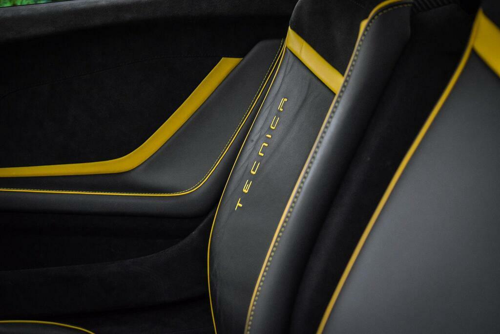 Lamborghini Huracan Sterrato Black #30