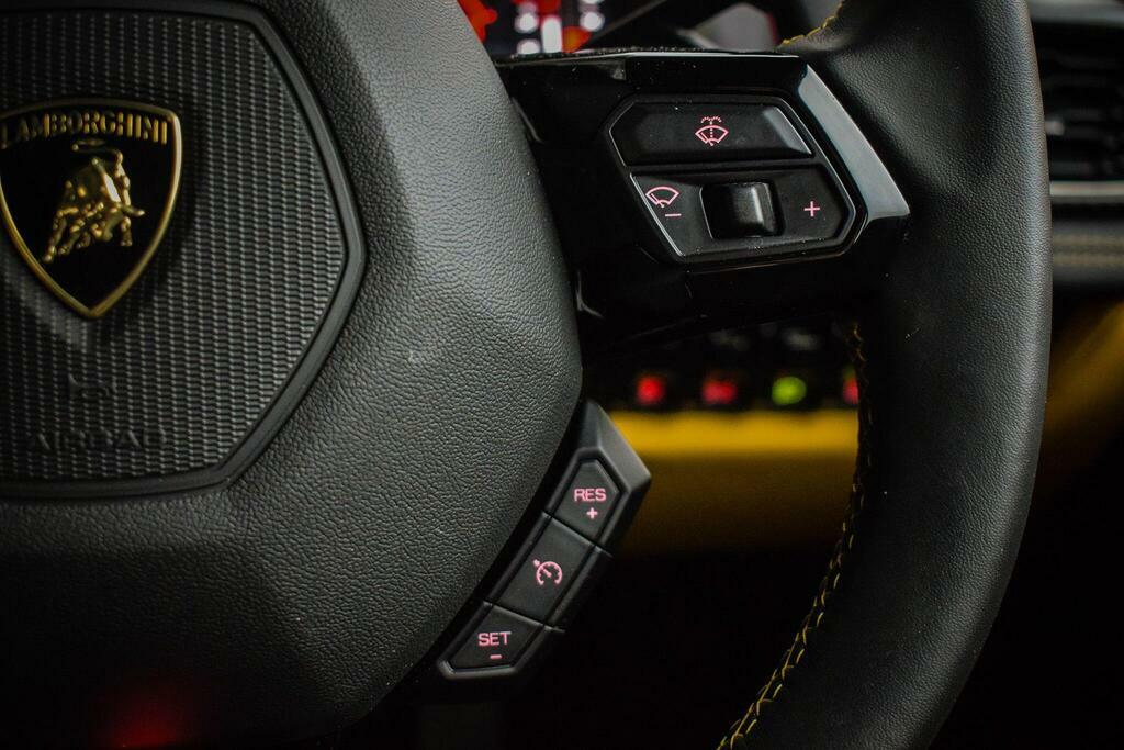 Lamborghini Huracan Sterrato Black #39
