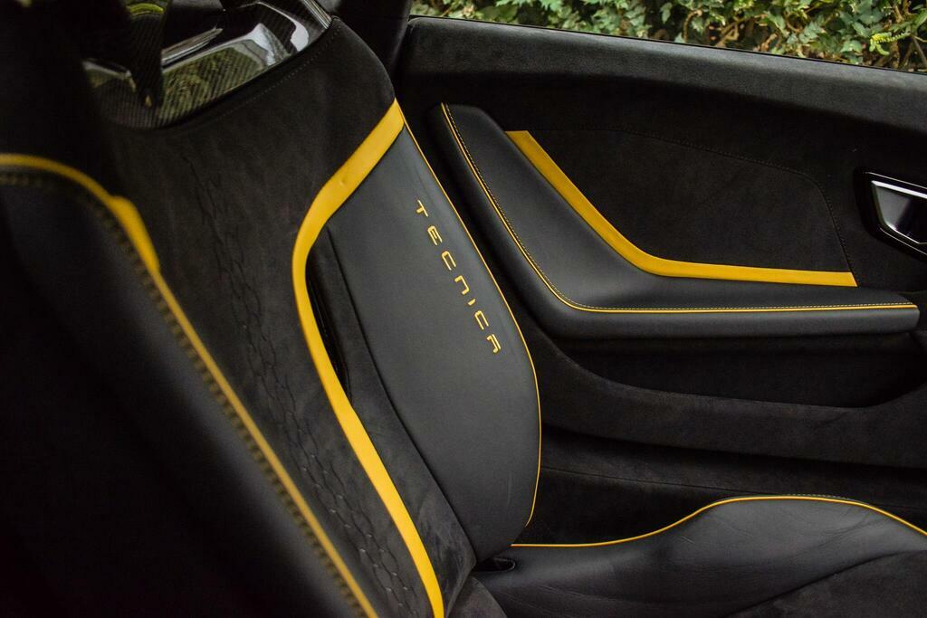 Lamborghini Huracan Sterrato Black #34