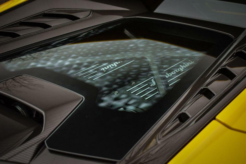 Lamborghini Huracan Sterrato Black #18