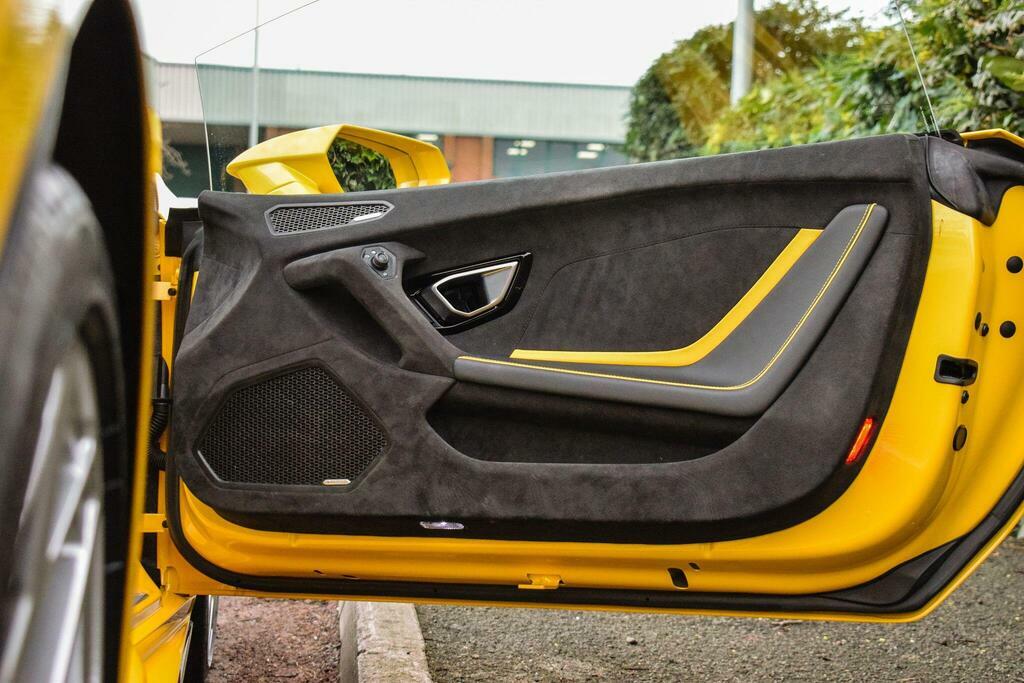 Lamborghini Huracan Sterrato Black #17