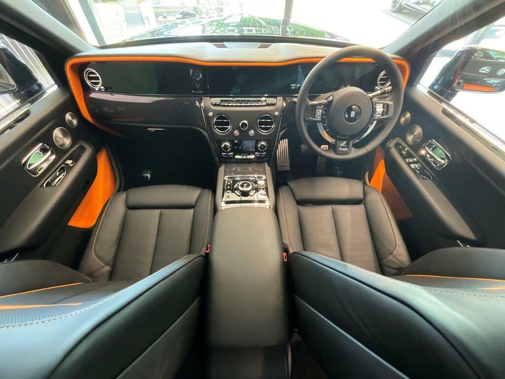 Rolls-Royce Cullinan Series II 6.75 V12 Black Badge Suv Black #4