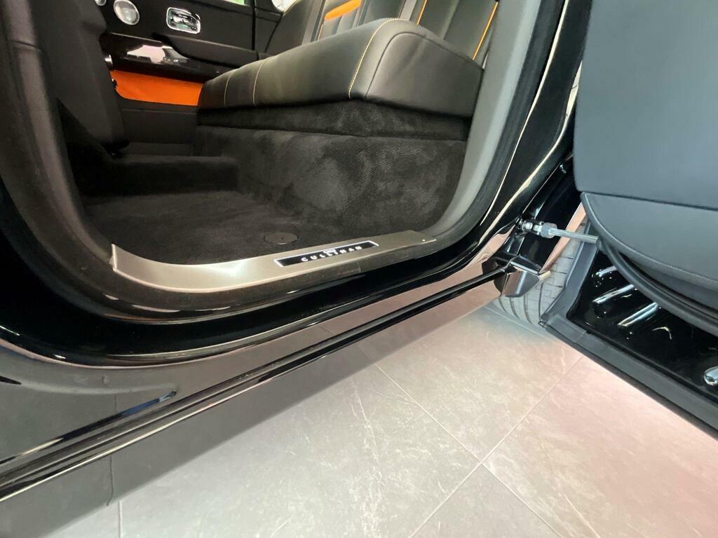 Rolls-Royce Cullinan 6.75 V12 Black Badge Suv 4Wd Euro Black #20