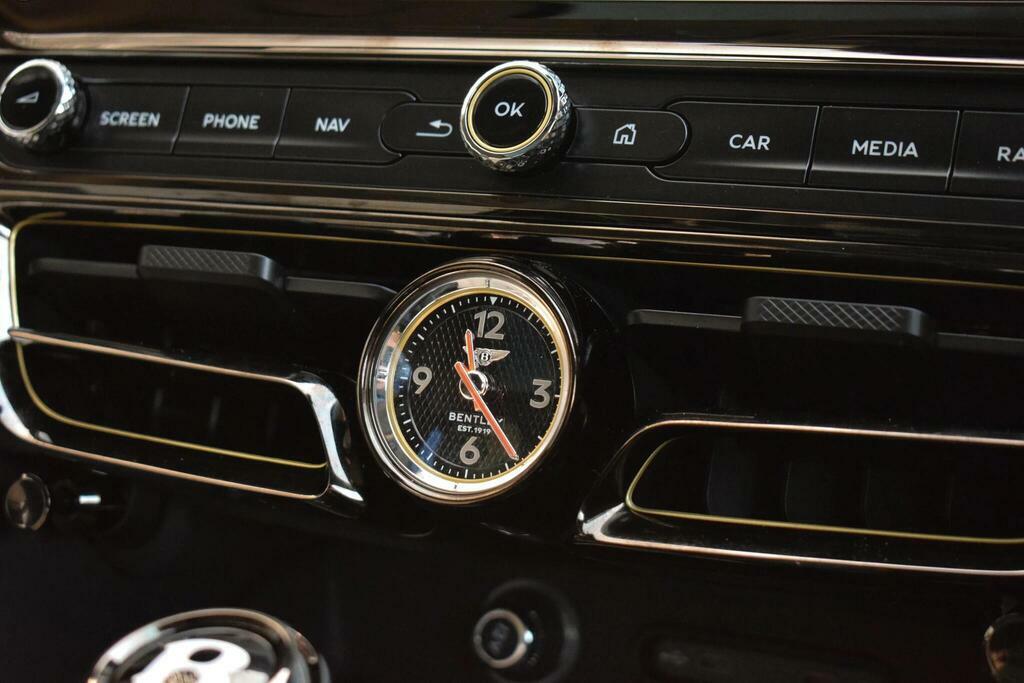 Bentley Flying Spur 4.0 V8 Hybrid Grey #51