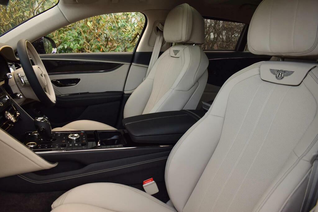 Bentley Flying Spur 4.0 V8 Hybrid Grey #25