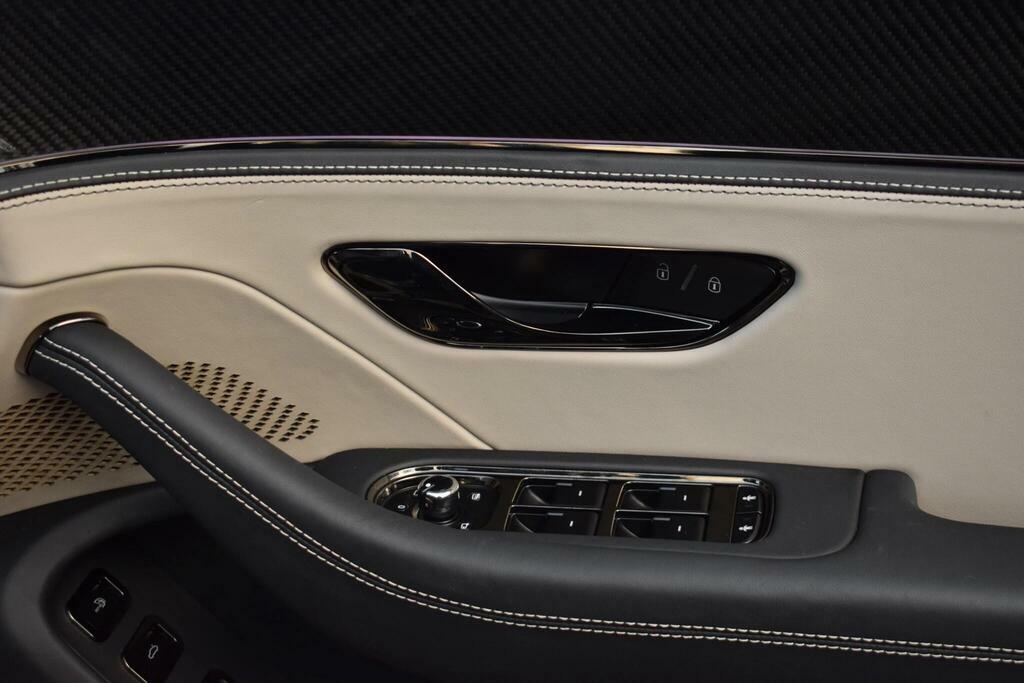 Bentley Flying Spur 4.0 V8 Hybrid Grey #22