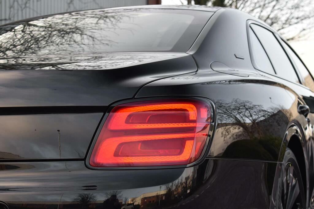 Bentley Flying Spur 4.0 V8 Hybrid Grey #13