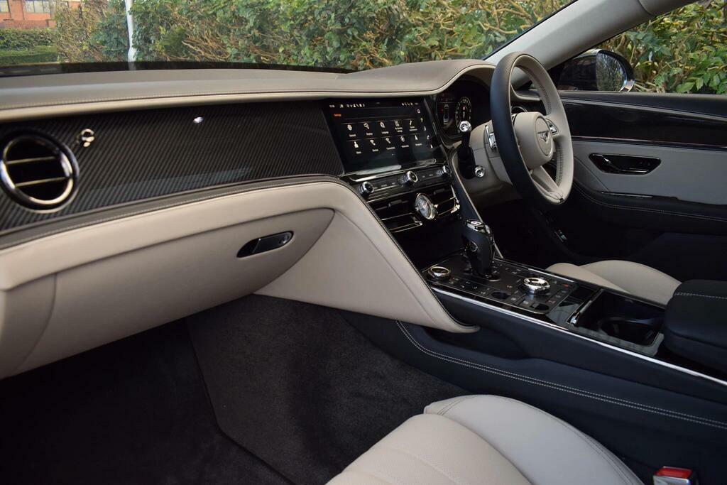 Bentley Flying Spur Black Edition V8 Hybrid 4.0 V8 High-performance 25  #2