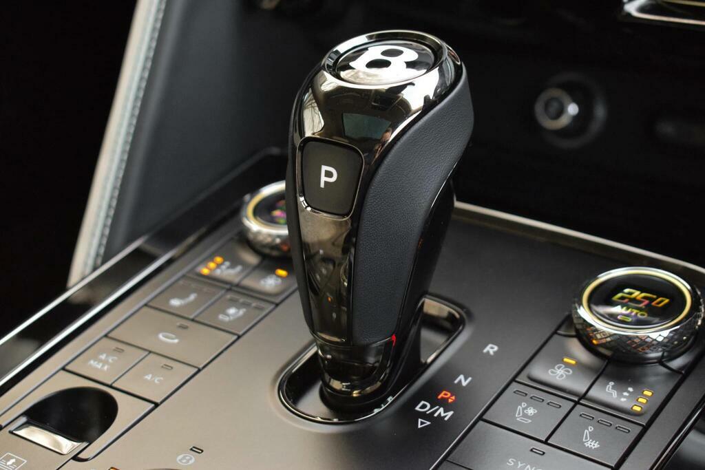Bentley Flying Spur 4.0 V8 Hybrid Grey #54