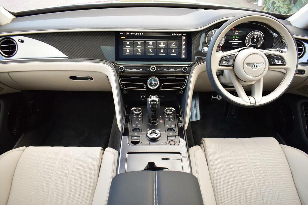 Bentley Flying Spur Black Edition V8 Hybrid 4.0 V8 High-performance 25  #4