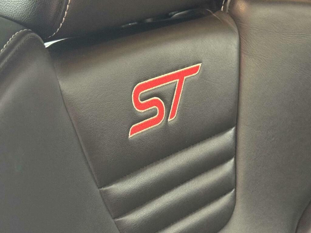 Ford Focus 2.0 St-3 247 Bhp Black #3