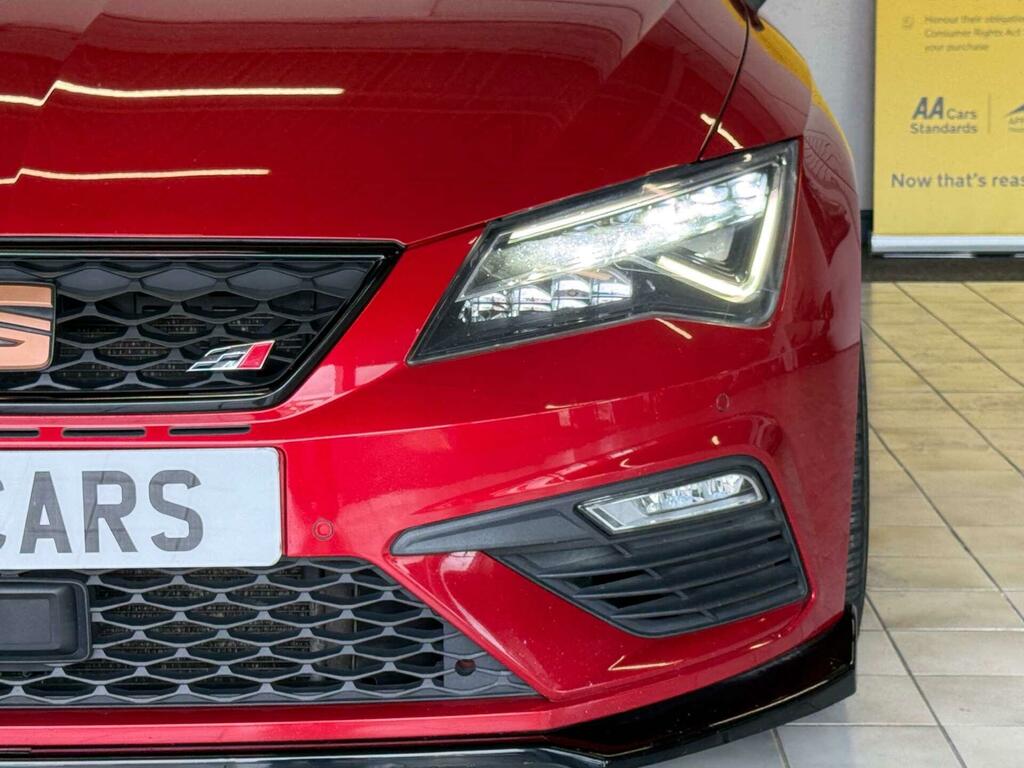 Seat Leon Cupra 300 Red #5