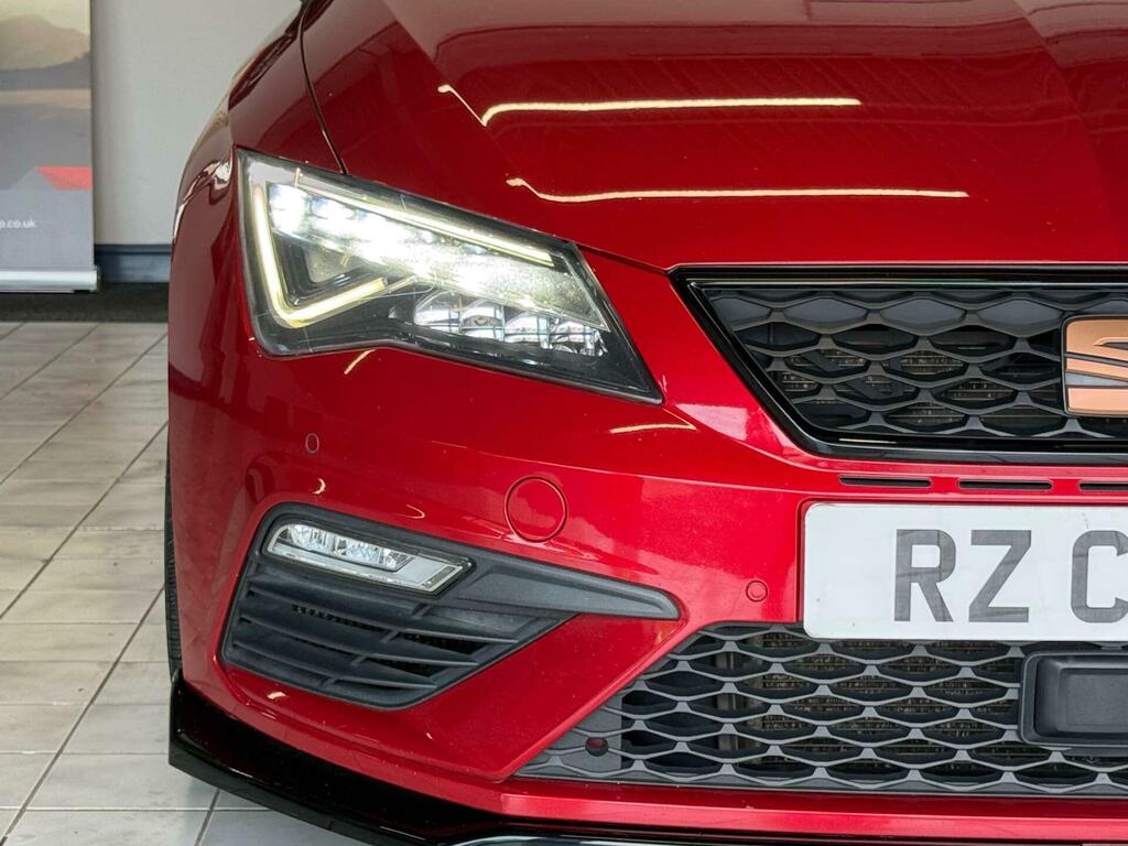 Seat Leon Cupra 300 Red #4