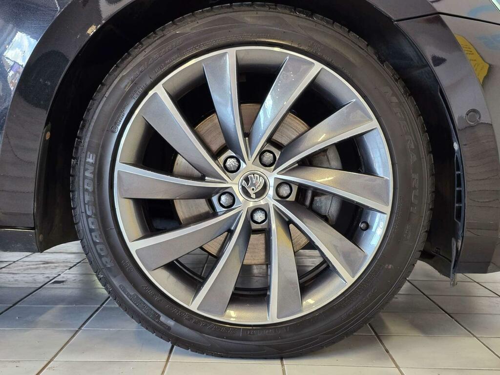 Skoda Superb 1.5 Tsi 150Ps Se Technology Act Hatchback Black #13