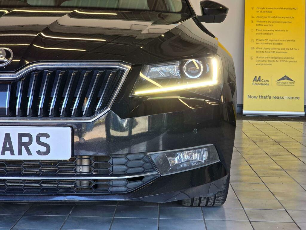 Skoda Superb 1.5 Tsi 150Ps Se Technology Act Hatchback Black #9