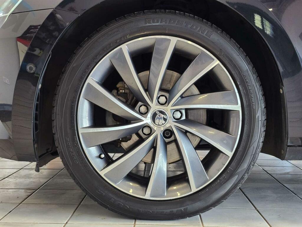 Skoda Superb 1.5 Tsi 150Ps Se Technology Act Hatchback Black #10