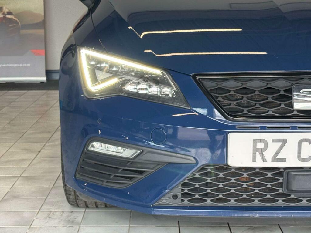 Seat Leon Cupra 300 Blue #4