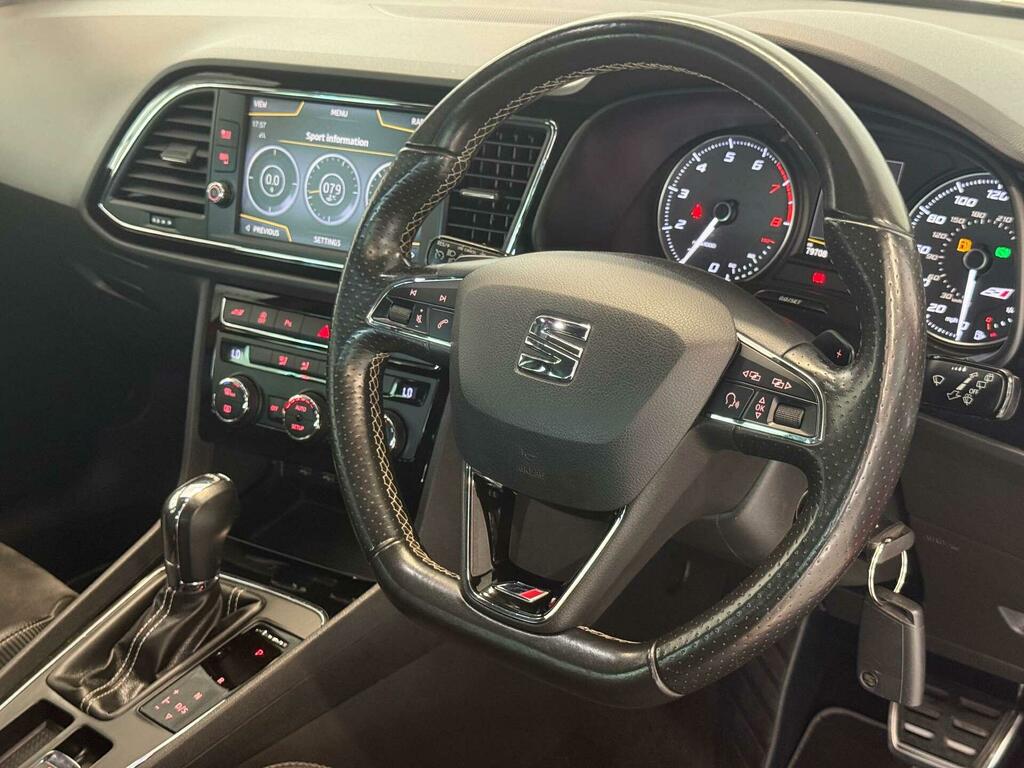 Seat Leon Cupra 300 Red #2