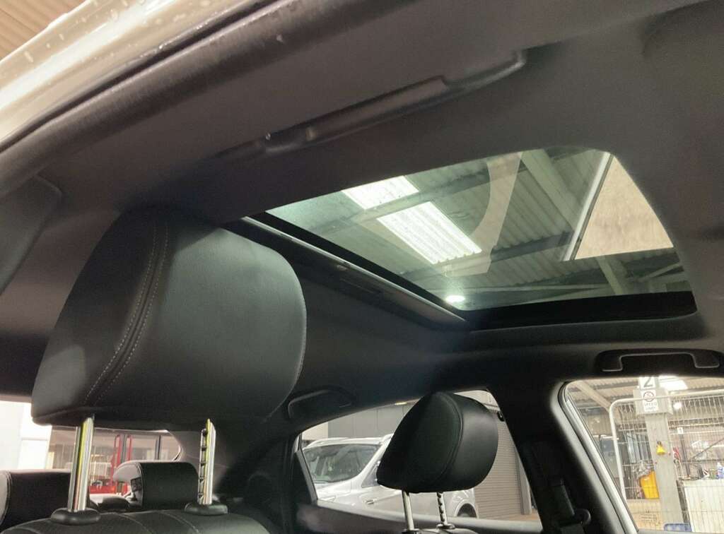 Honda Civic 1.5 Civic Prestige Vtec Cvt White #4