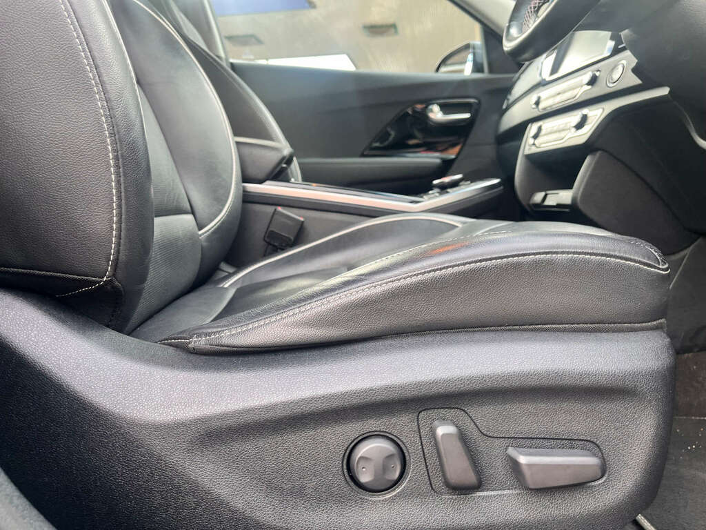 Kia e-Niro 64 Kwh First Edition White #11