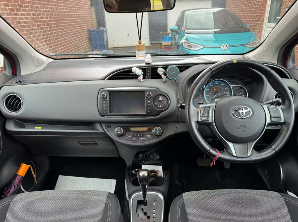 Toyota Yaris 1.5 Yaris Sport Hybrid Vvt-i Cvt Red #6
