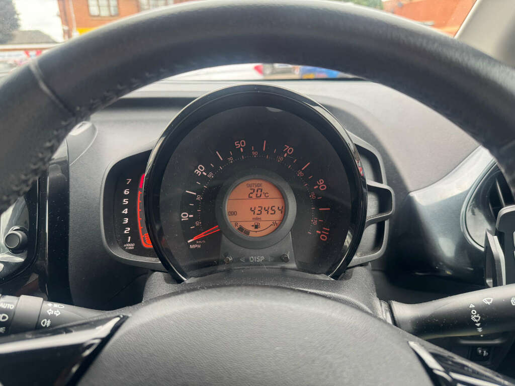 Toyota Aygo X X-press White #17
