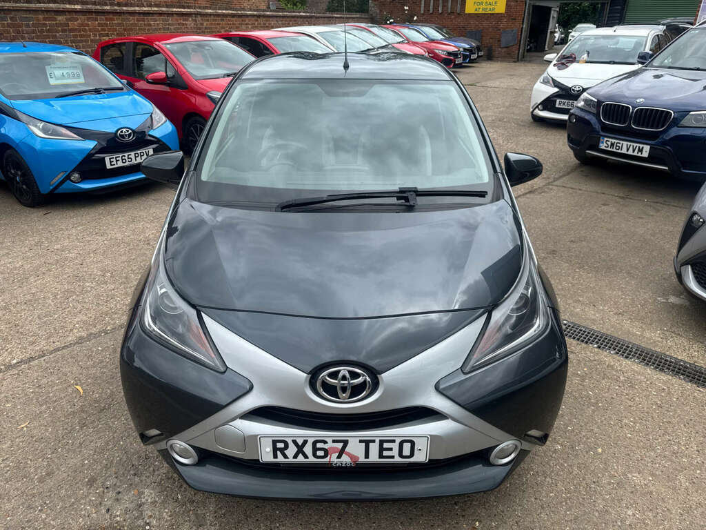 Toyota Aygo X X-press White #7
