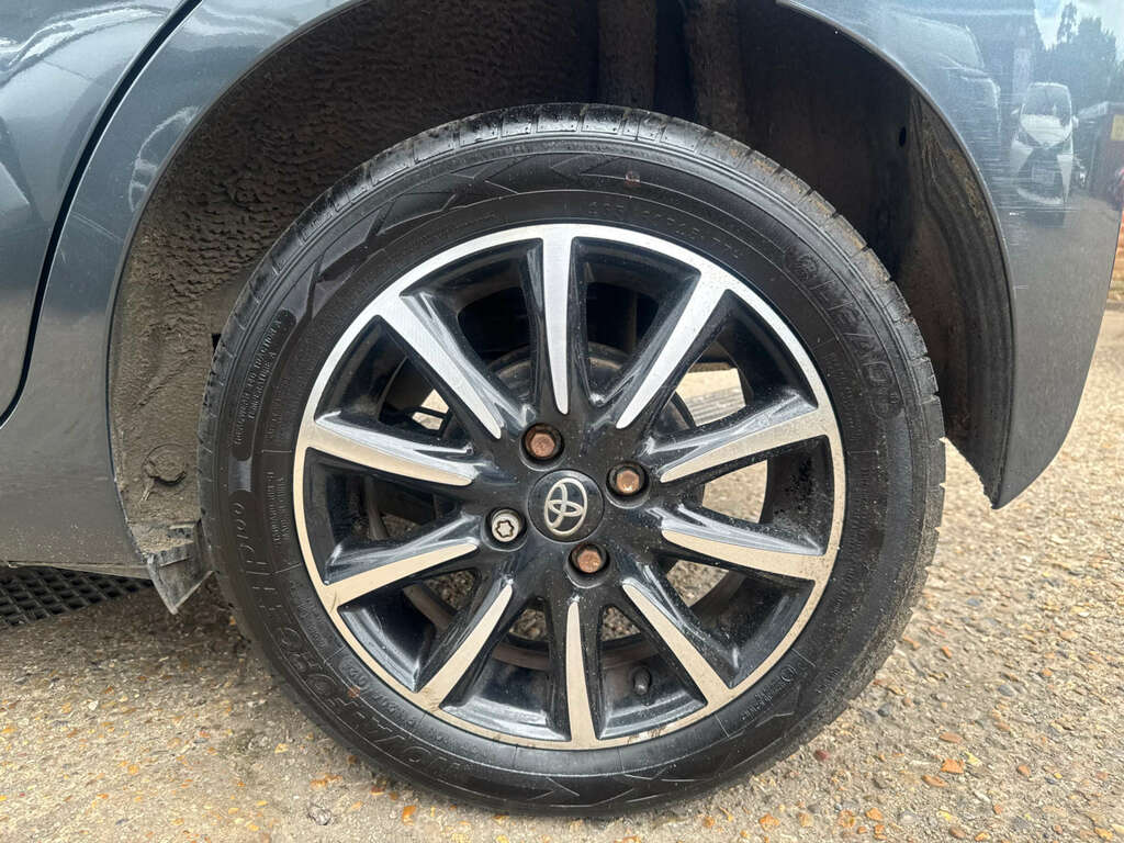 Toyota Aygo X X-press White #27