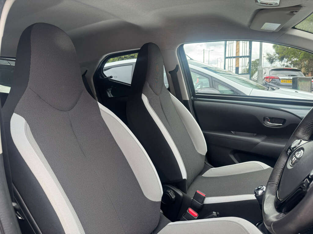 Toyota Aygo X X-press White #19