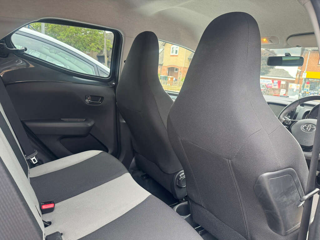 Toyota Aygo X X-press White #31