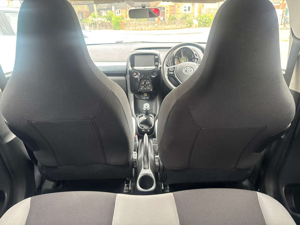 Toyota Aygo X X-press White #24