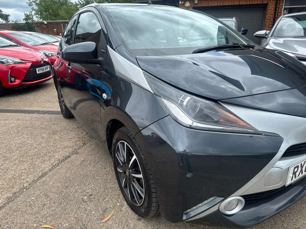Toyota Aygo X X-press White #22