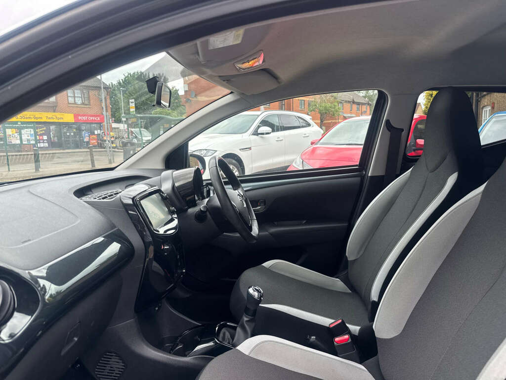 Toyota Aygo X X-press White #15