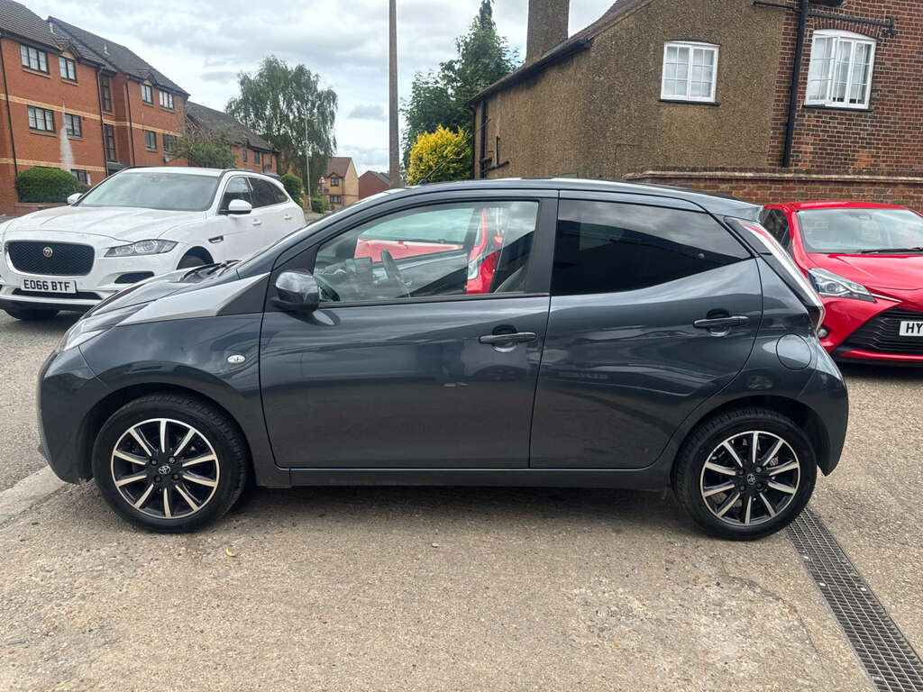 Toyota Aygo X X-press White #12