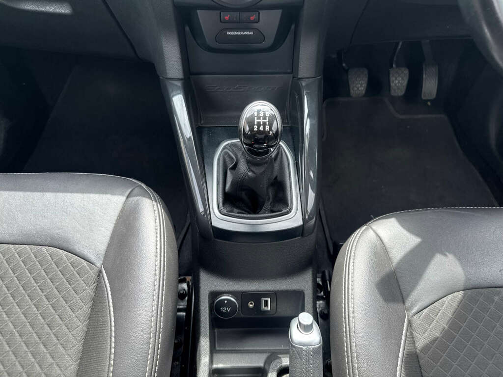 Ford Ecosport Titanium White #29