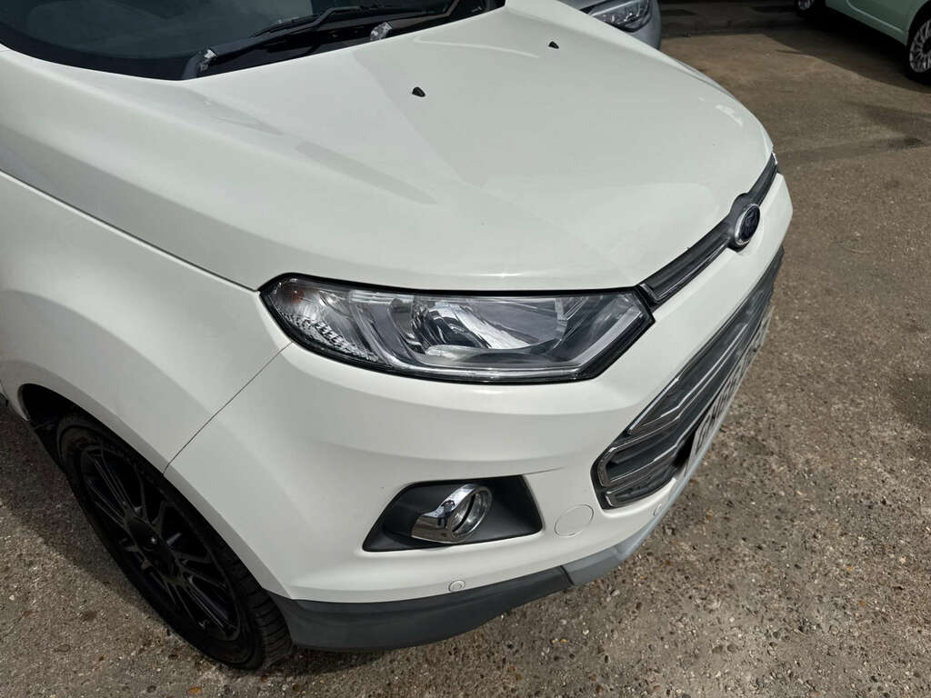 Ford Ecosport Titanium White #36