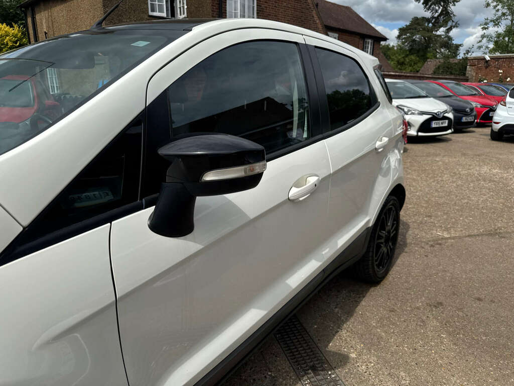 Ford Ecosport Titanium White #39