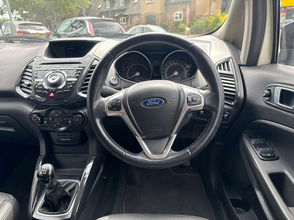 Ford Ecosport Titanium White #15